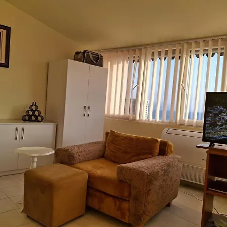 Floor Apartment, Views! * Πόγραδετς